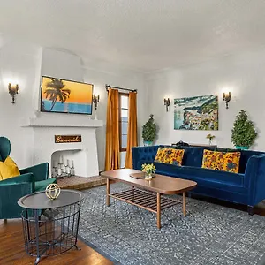 Visit The From A Historic Downtown - Nrp21-00092 Apartment